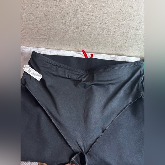 SPANX Black High-Rise Slit Full Tommy Compression - Picture 10 of 12